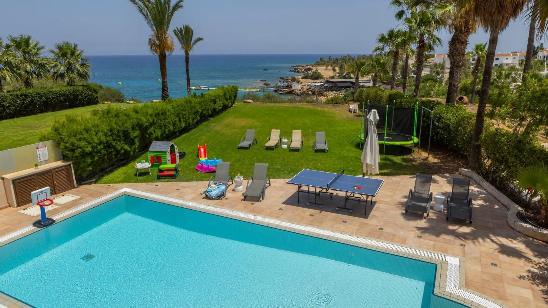 Villa Sunnyvillas: 4Br Seafront Villa*Private Pool*Bw44 Protaras